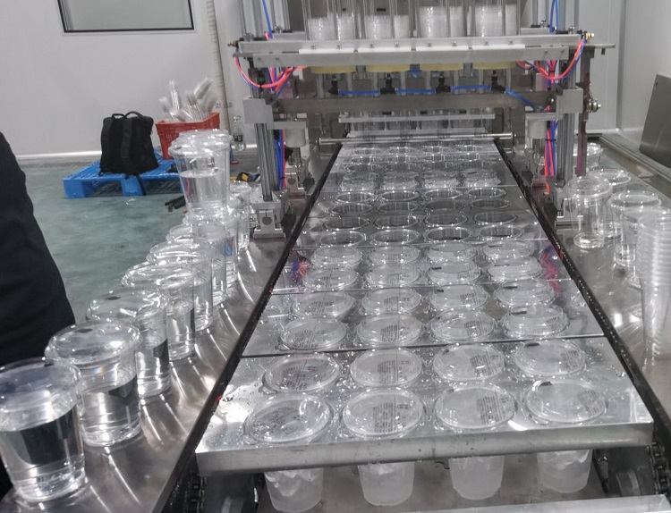 sản xuất cốc nước đá