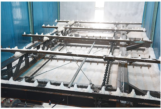 片冰机耙冰储冰系统