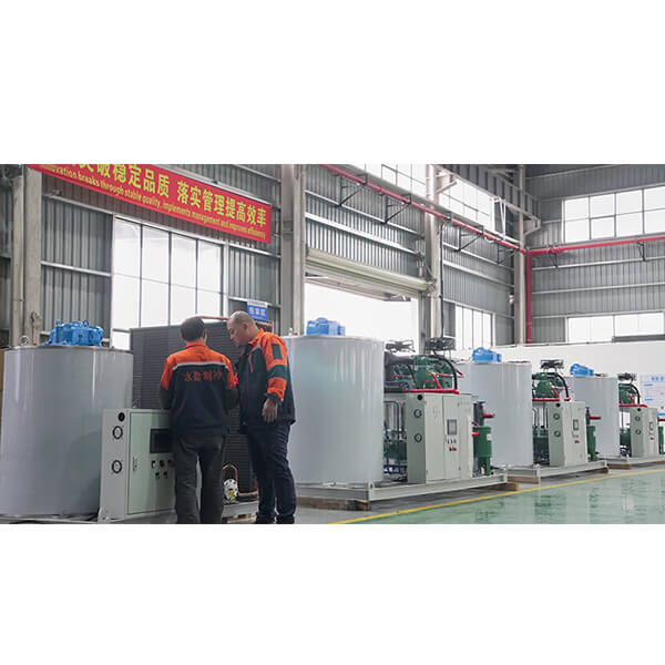 Mùa đông đang đến nhưng workshop về điện lạnh Icemedal vẫn đang diễn ra sôi nổi