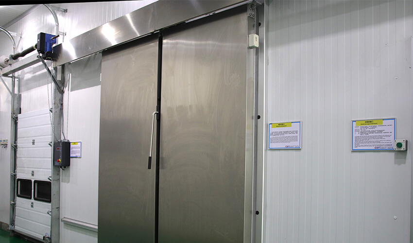 cửa ph&ograve;ng lạnh