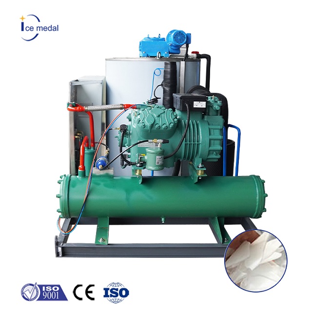 Máy làm đá vảy công nghiệp Icemedal 5 tấn làm mát bằng nước / làm mát bằng không khí