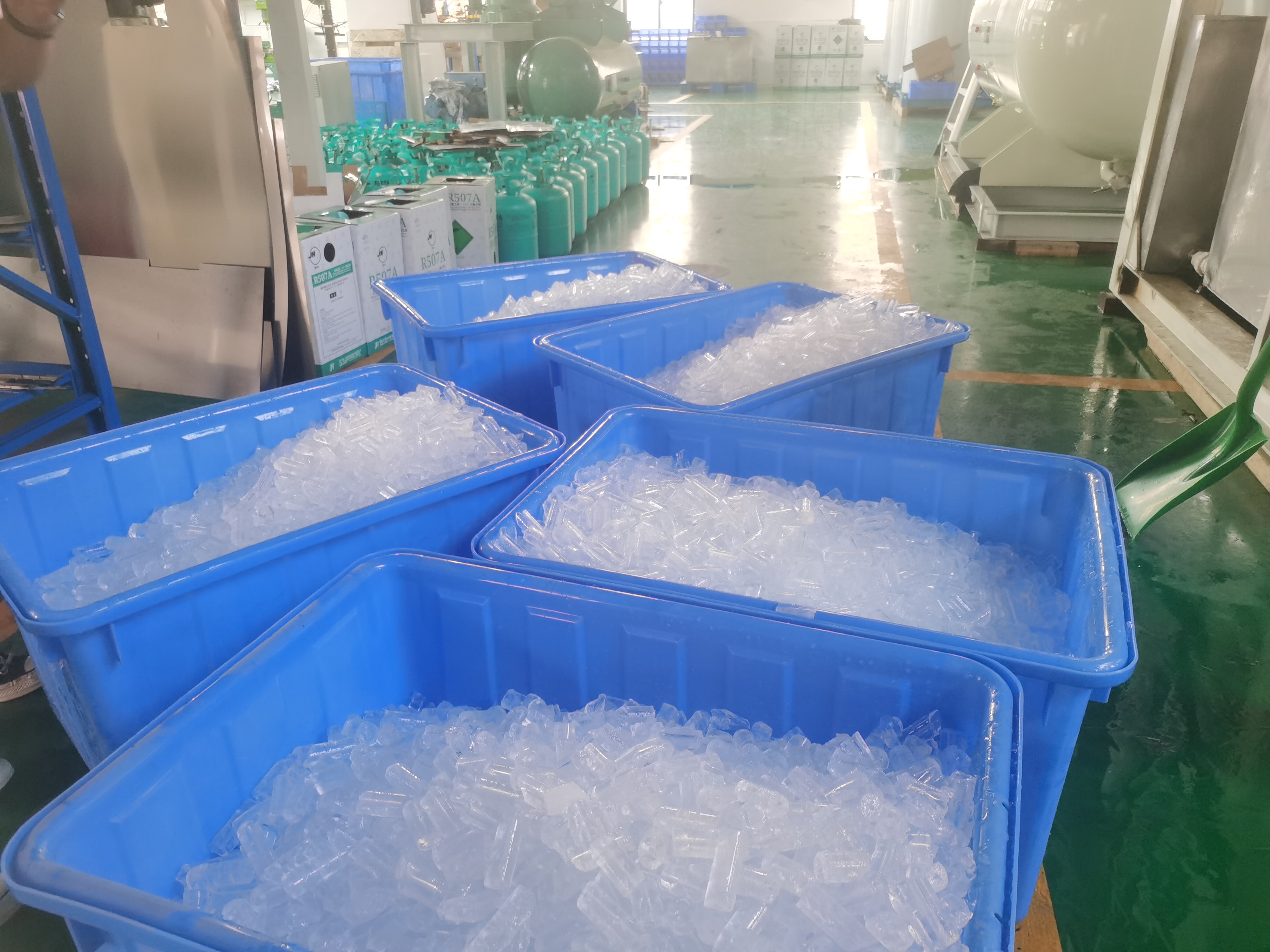 Ống nước đá bảo trì định kỳ