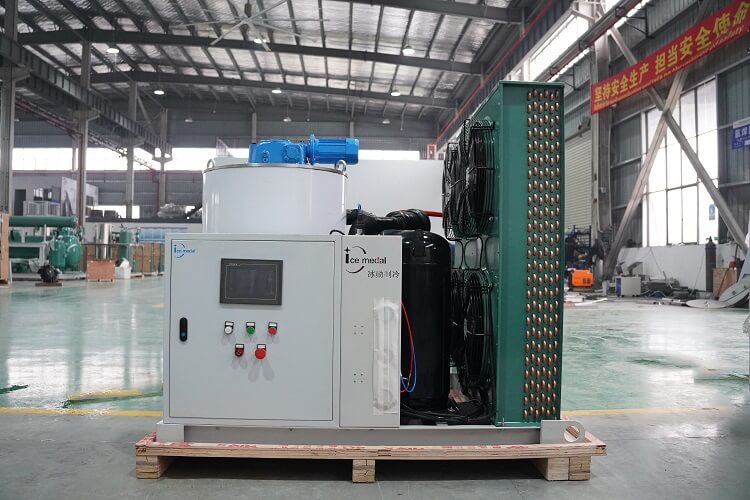 máy làm đá vảy 5 tấn