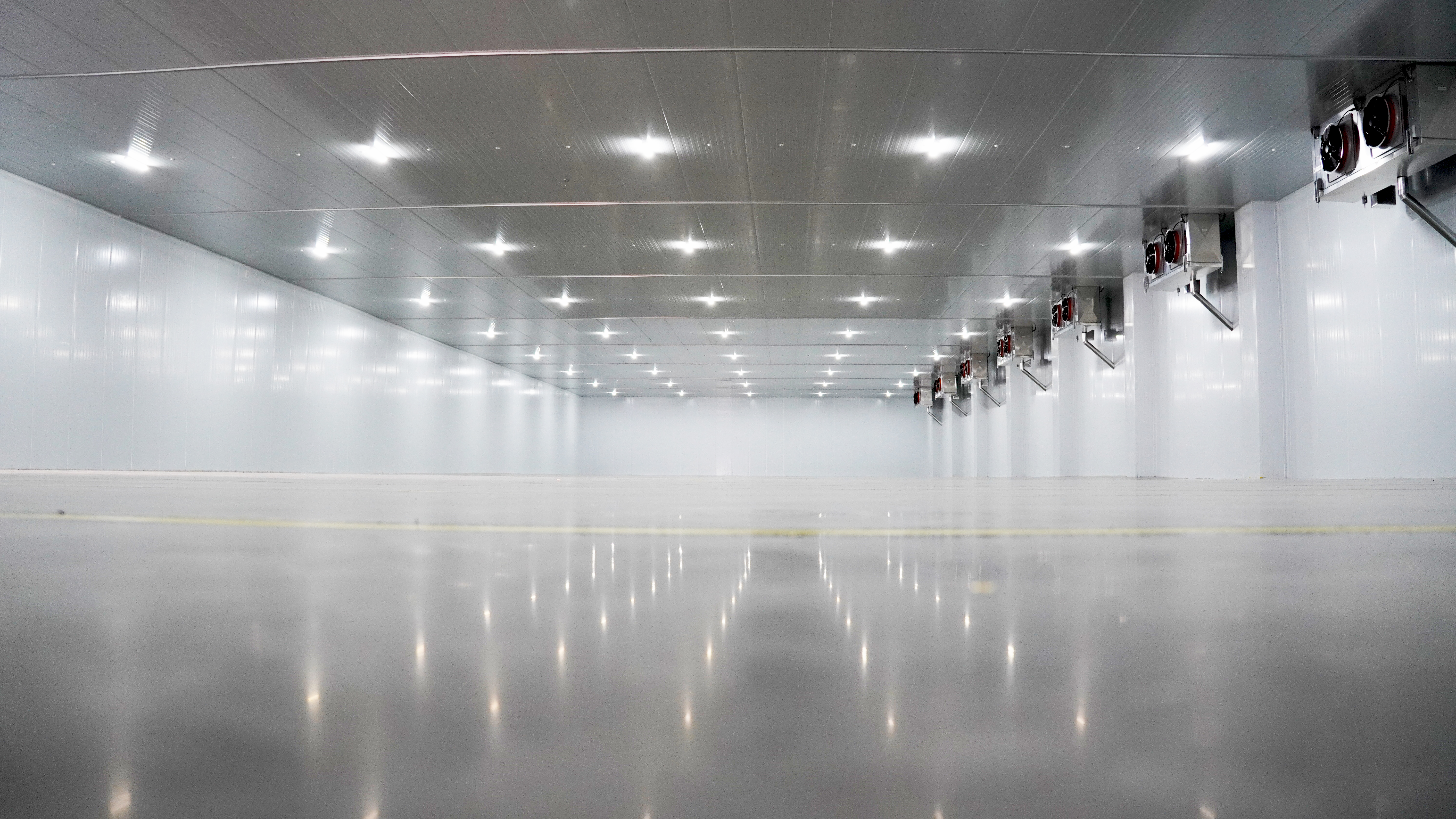 Nên chọn máy làm mát không khí hay ống xả cho kho lạnh tốt hơn