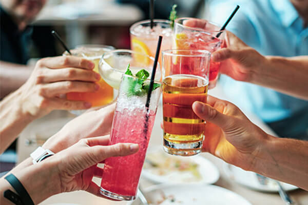 đá khối cho đồ uống