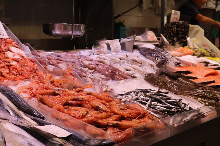 Ưu điểm của Máy làm đá vảy 5 tấn để bảo quản hải sản là gì?