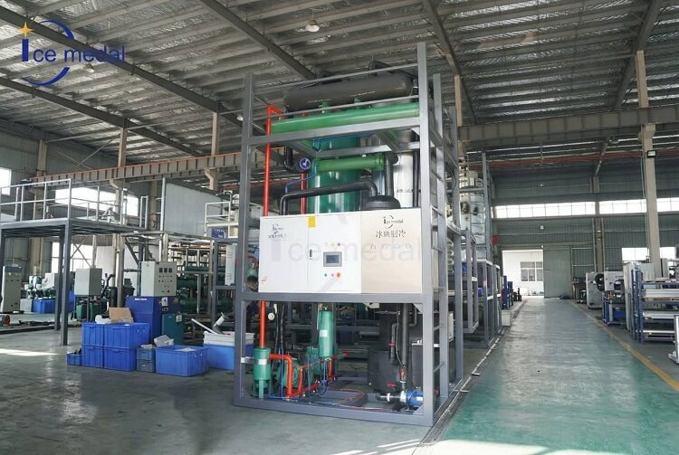 nh&agrave; sản xuất m&aacute;y l&agrave;m đ&aacute; ống.jpg